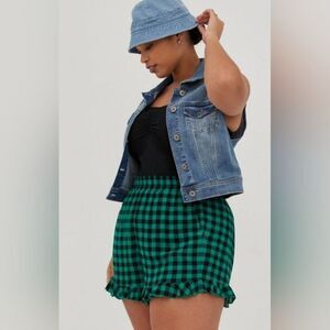 Torrid 5 Inch Gauze High-Rise plaid green Short size 1X